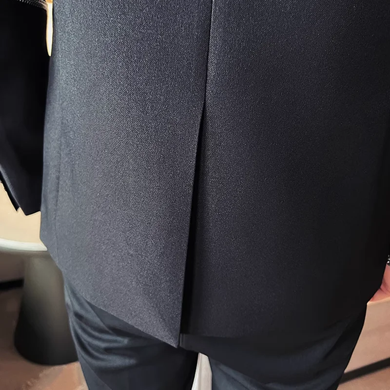 Stylish Men Blazer with Metallic Zipper Detail - Slim Fit, Versatile for Work/Date, Trendy & Comfortable, Perfect for Modern Man - Image 6